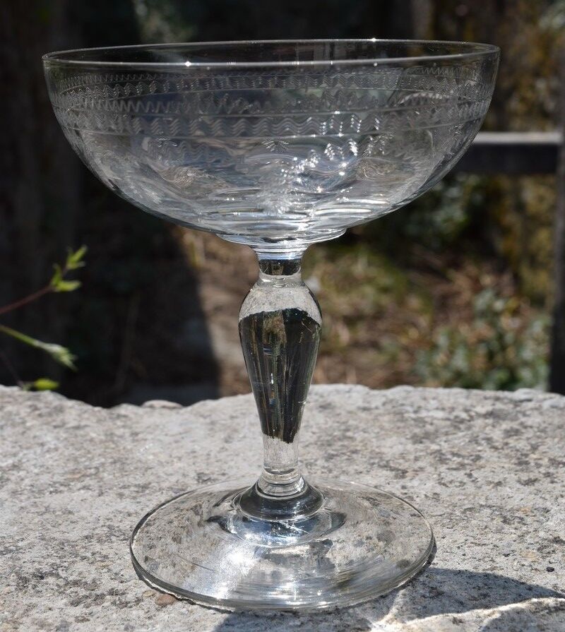 10 glasses of old champagne blown glass engraved Vierzon Thouvenin Portieux