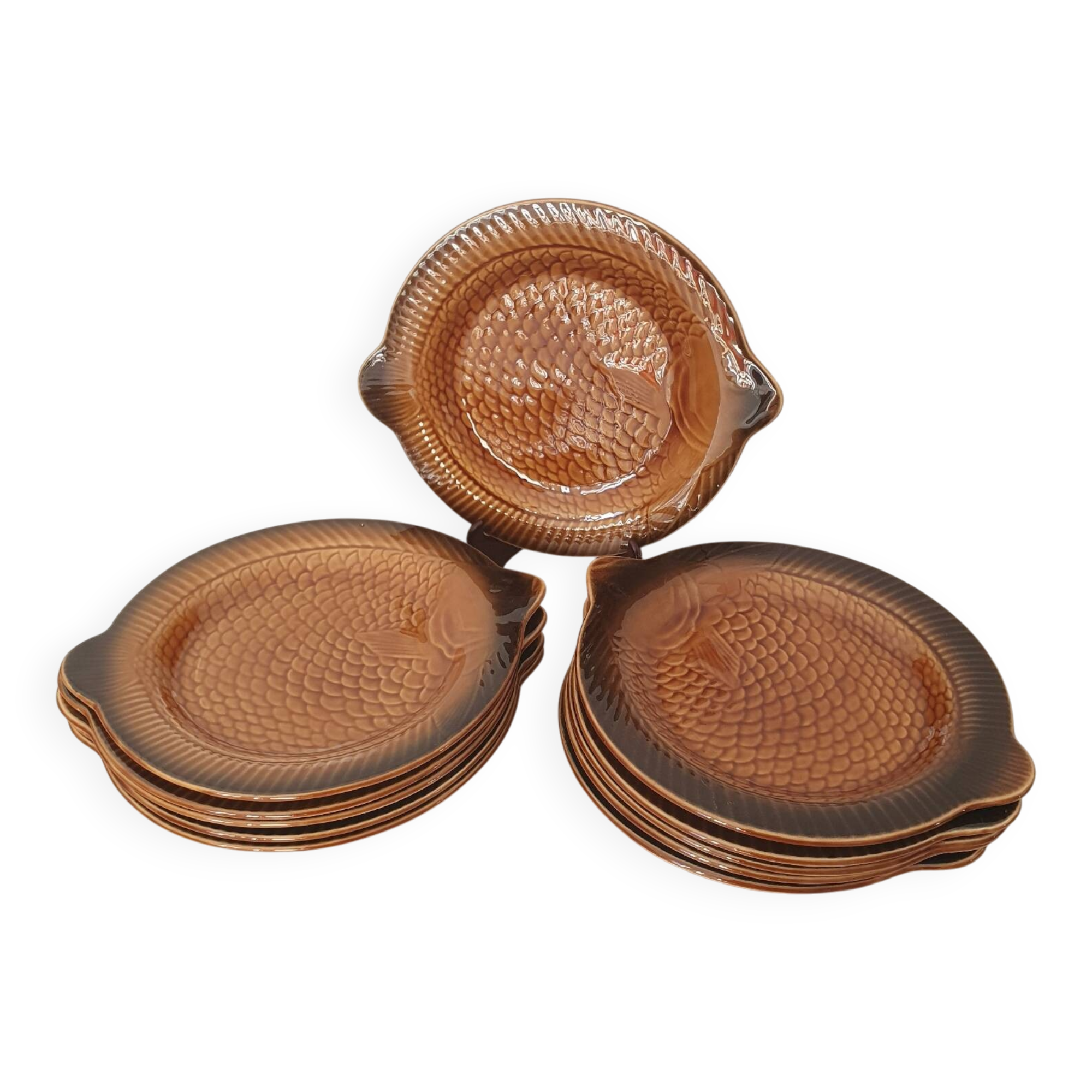 Sarreguemines / 11 earthenware fish-shaped plates