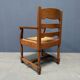 Ensemble de deux fauteuils en chêne néerlandais avec sièges en paille.