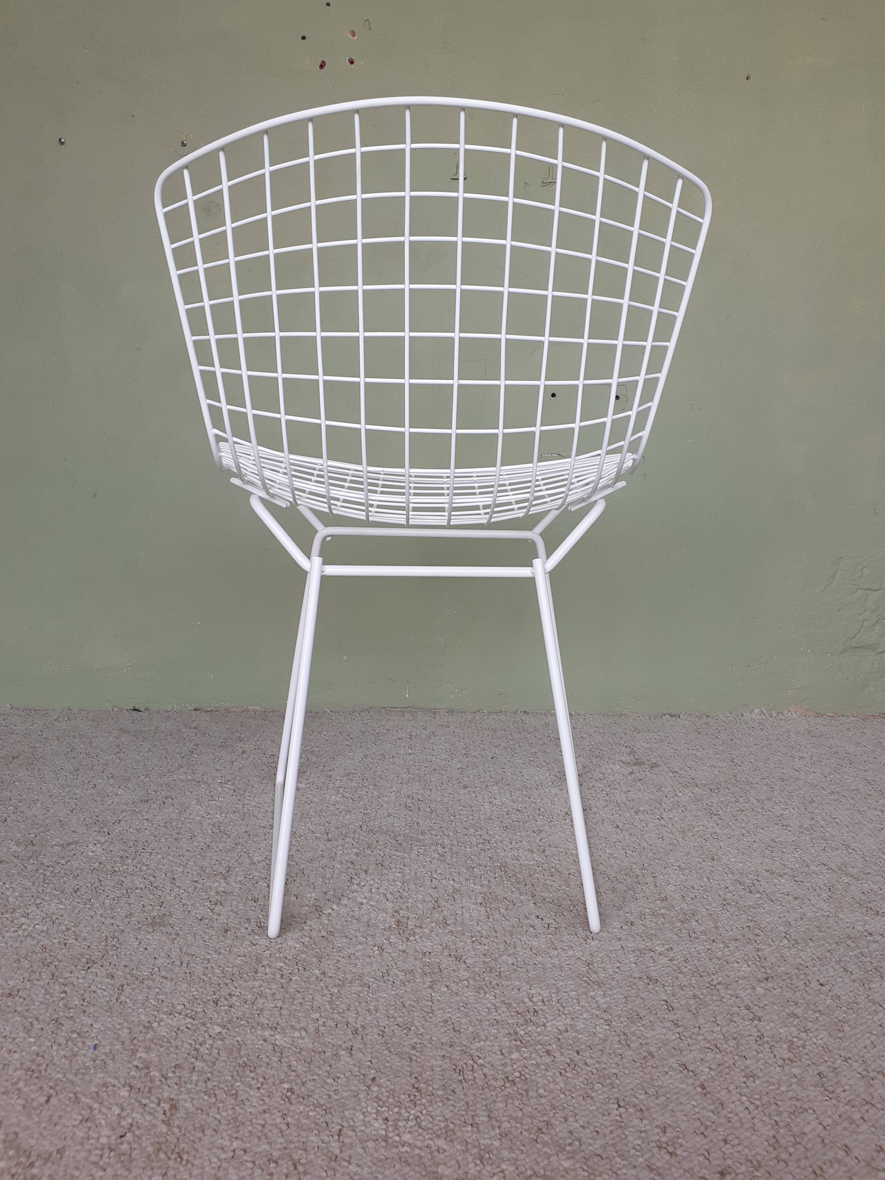 Wire chair, Design Harry Bertoia for Knoll.