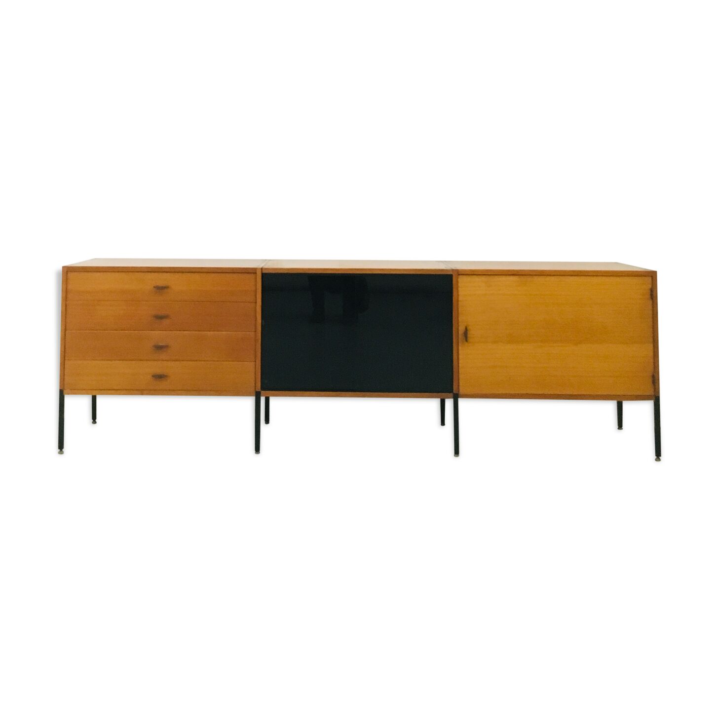 A sideboard in teak.