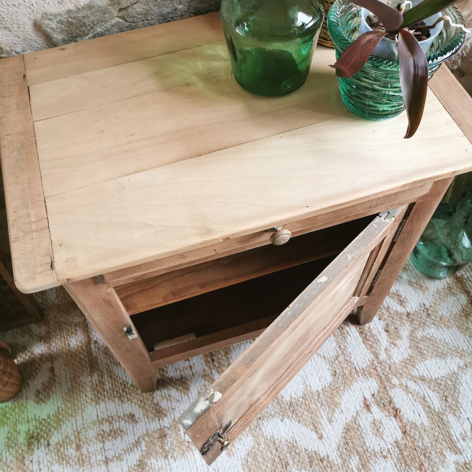 Confiturier, restored mini Parisian buffet