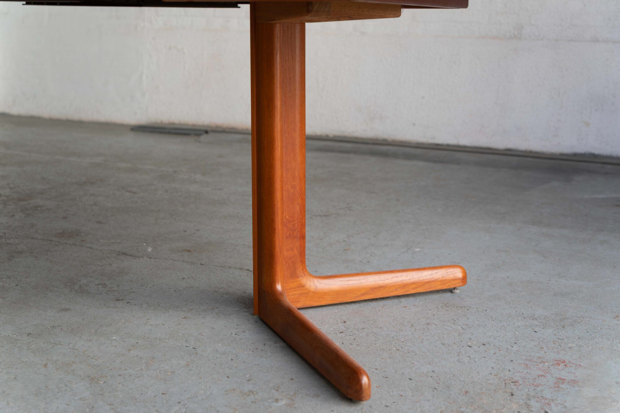 Dining table by Glostrup