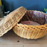 Round rattan basket