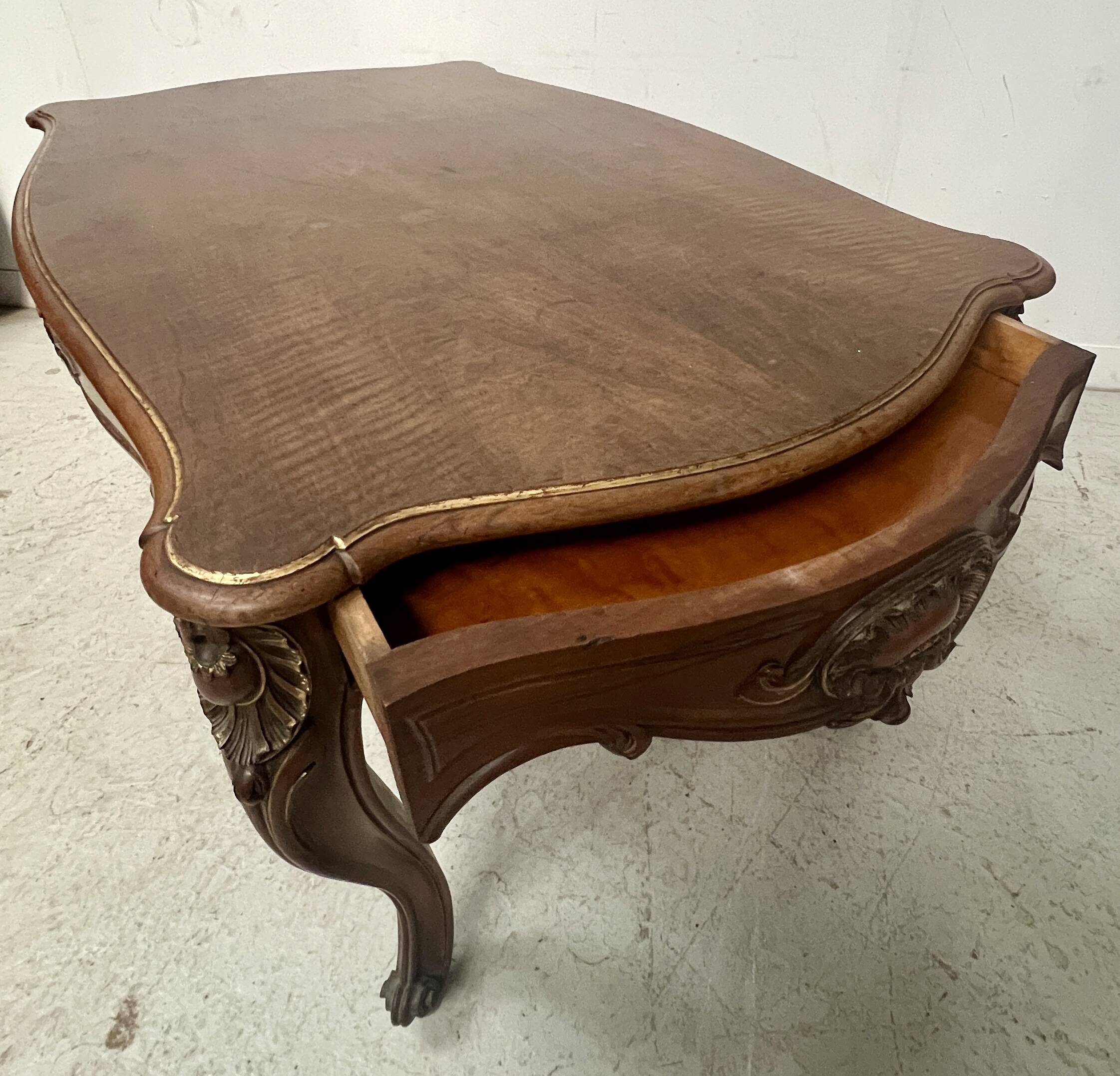 Louis XV style desk in solid walnut, 19th century
