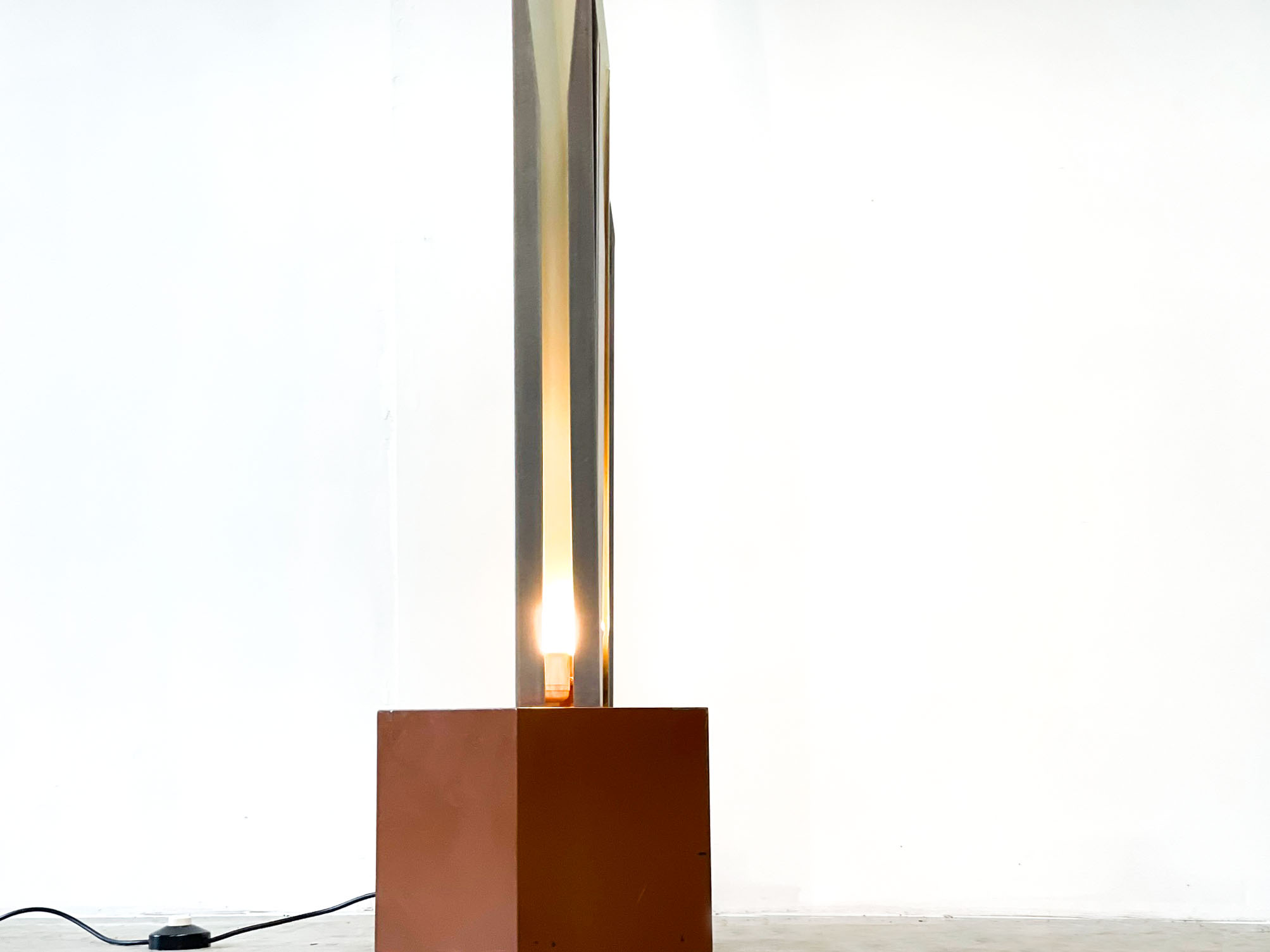 Sculptural italian floor lamp, 1970s