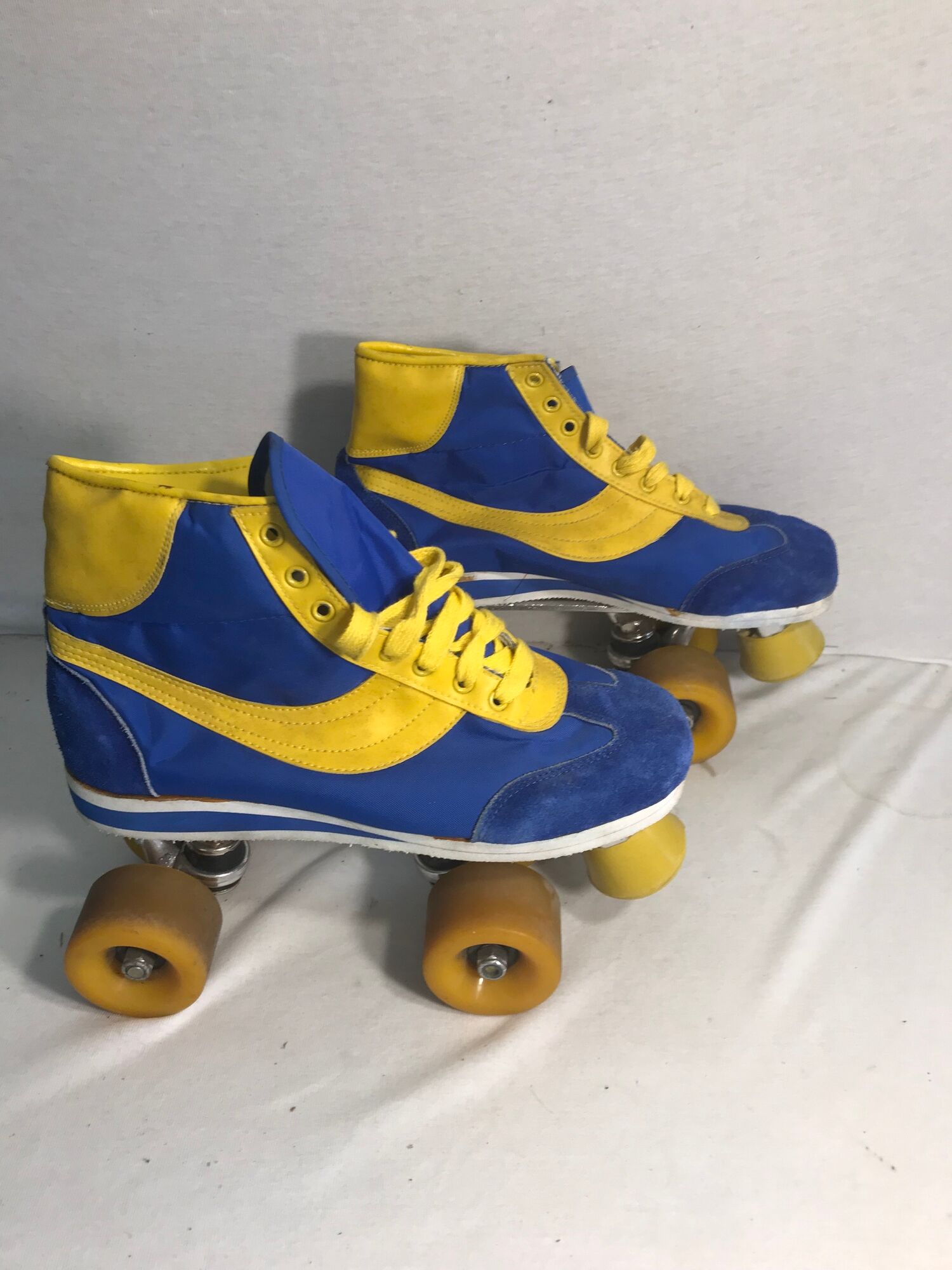 Ancienne paire de patins à roulettes bleu & jaune taille 41