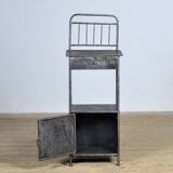 Table de chevet en fer, années 1910