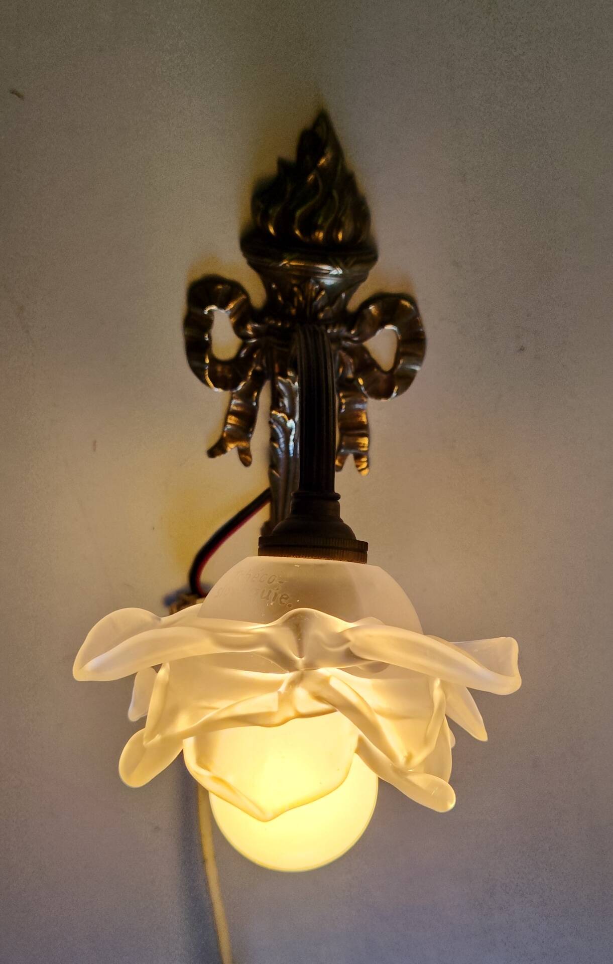 Art Nouveau wall light in bronze and glass paste - early 20th century