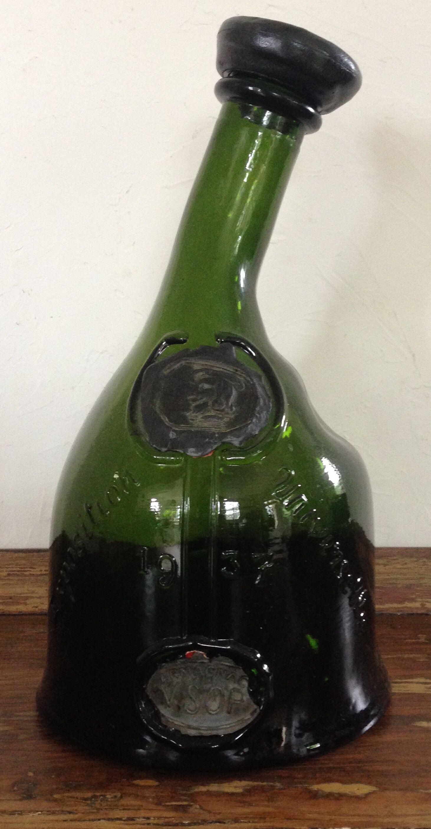 Bottle "world exhibition 1937"