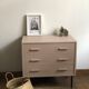 Commode rose rénovée