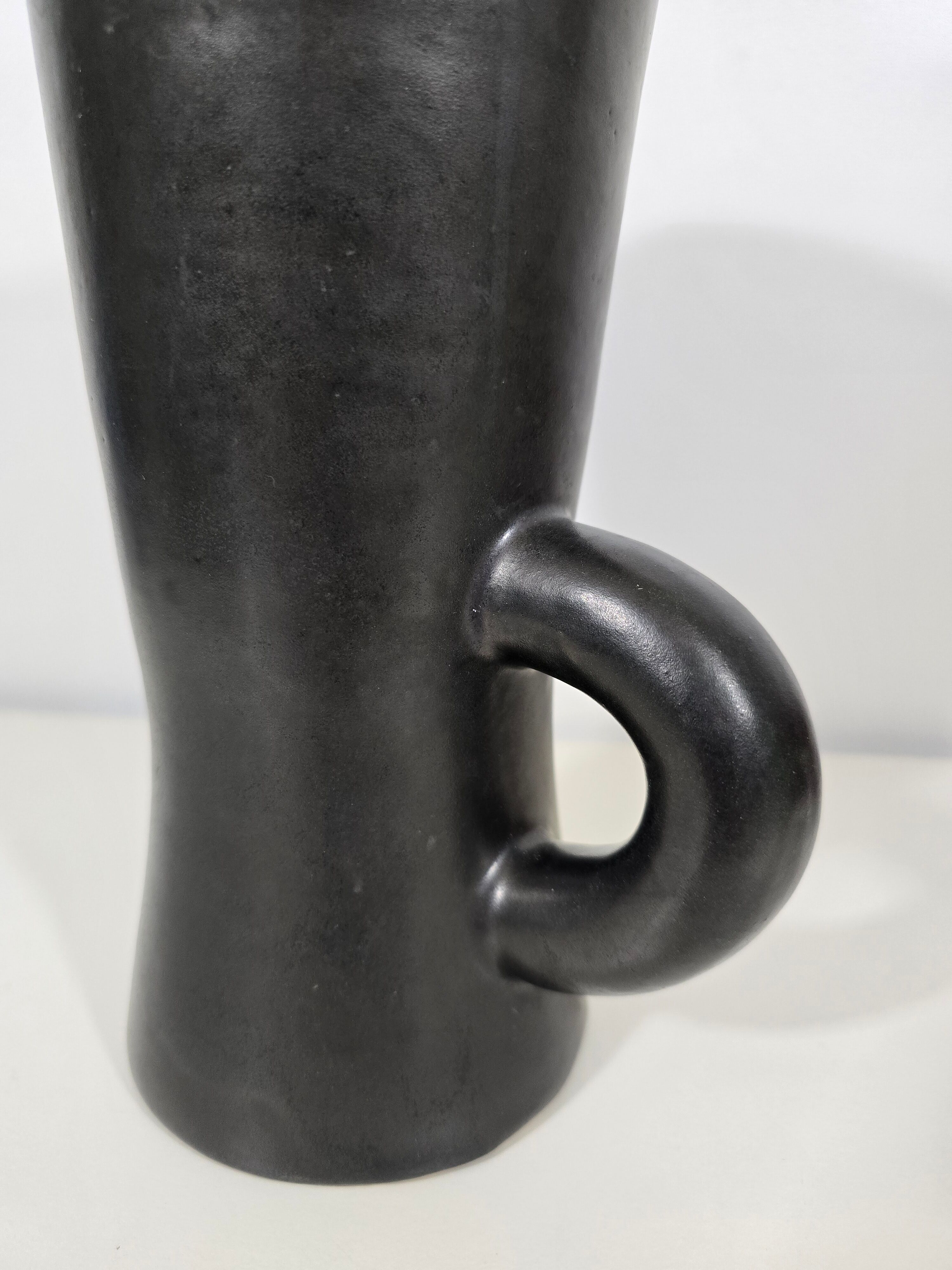 Pitcher and 6 cups model 860 by Pol Chambost in ceramic from around 1950.