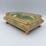 Vintage jewellery box in onyx