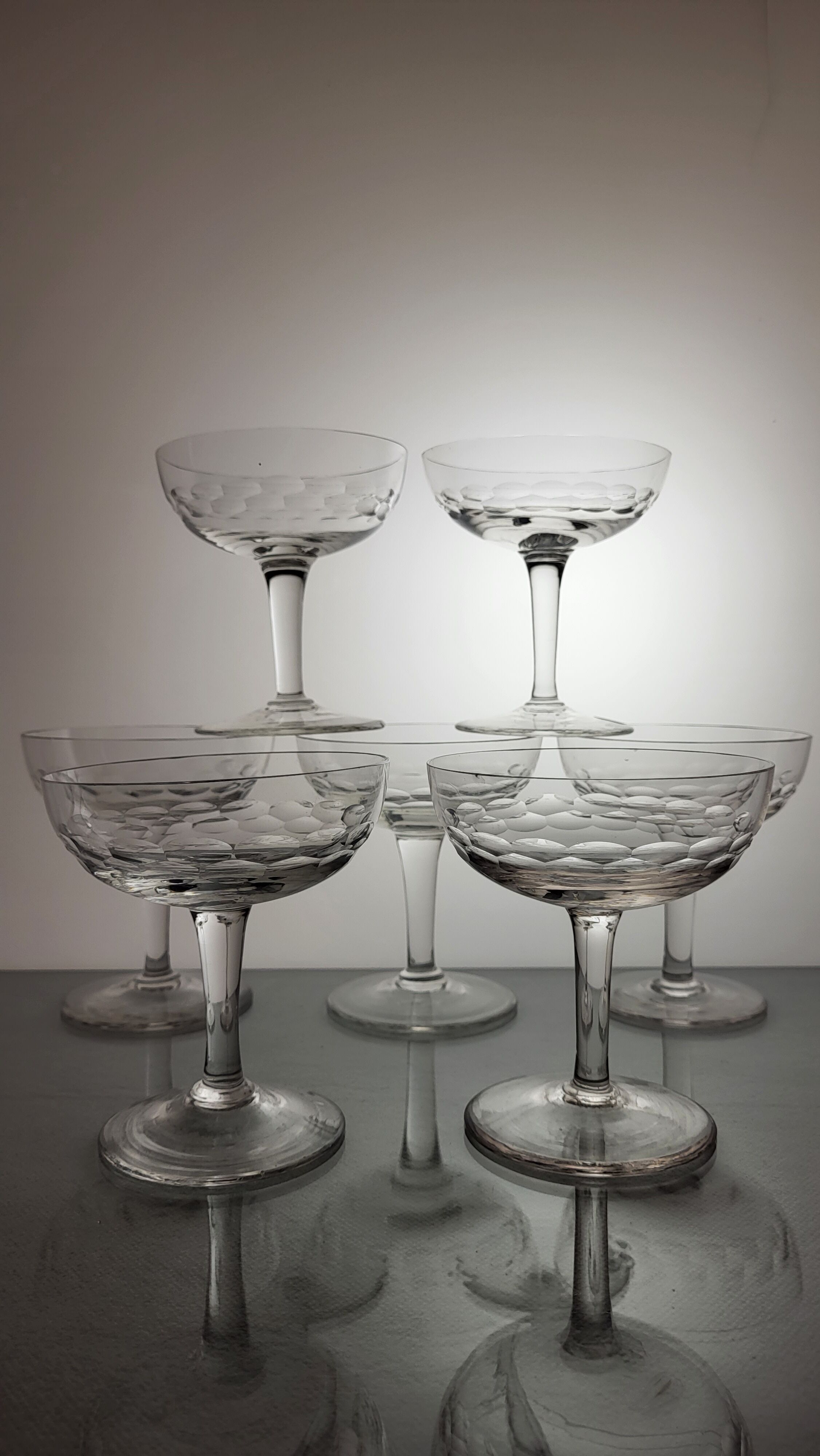 Set of 7 blown glass champagne glasses