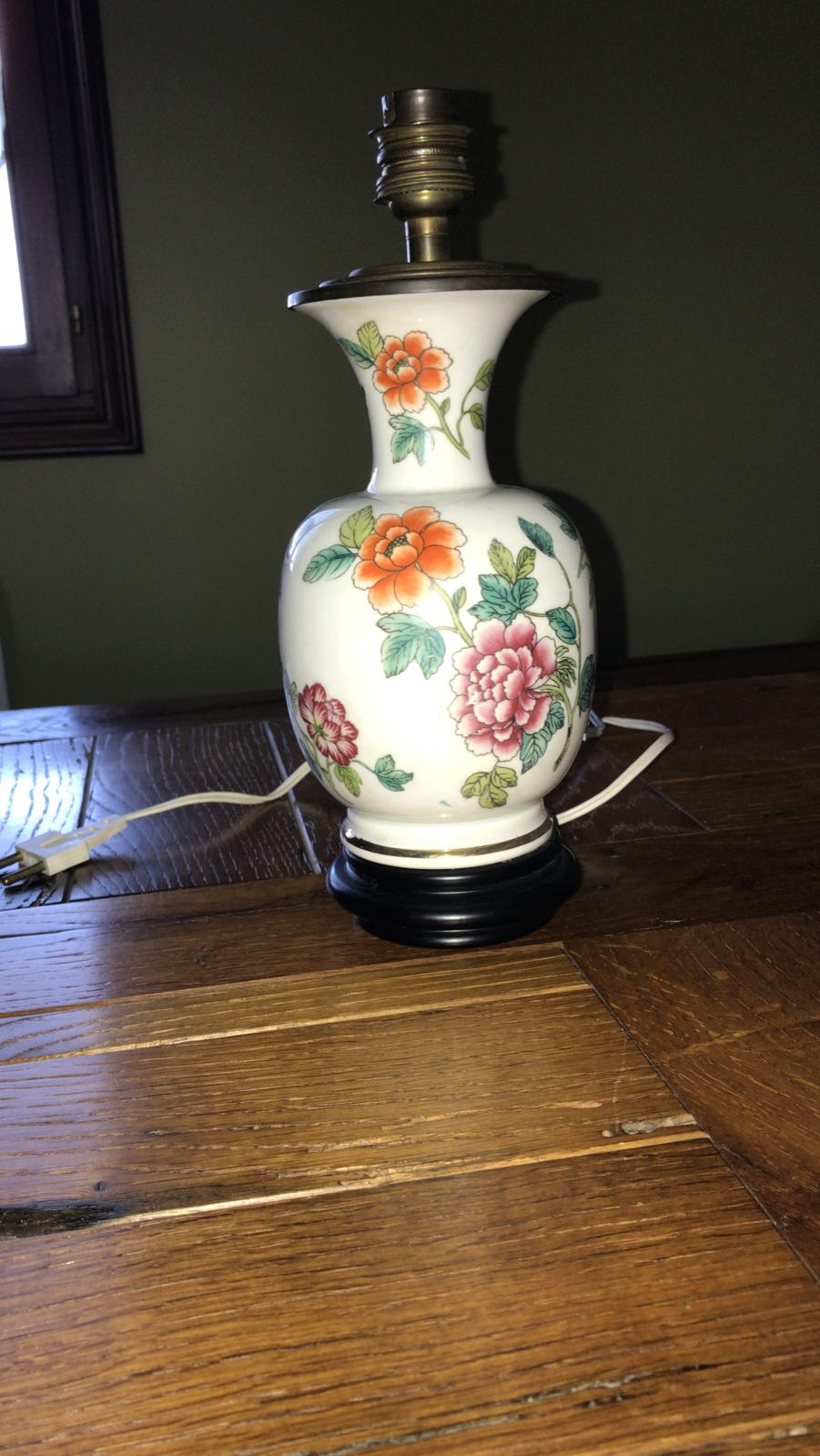 Electrified kerosene lamp