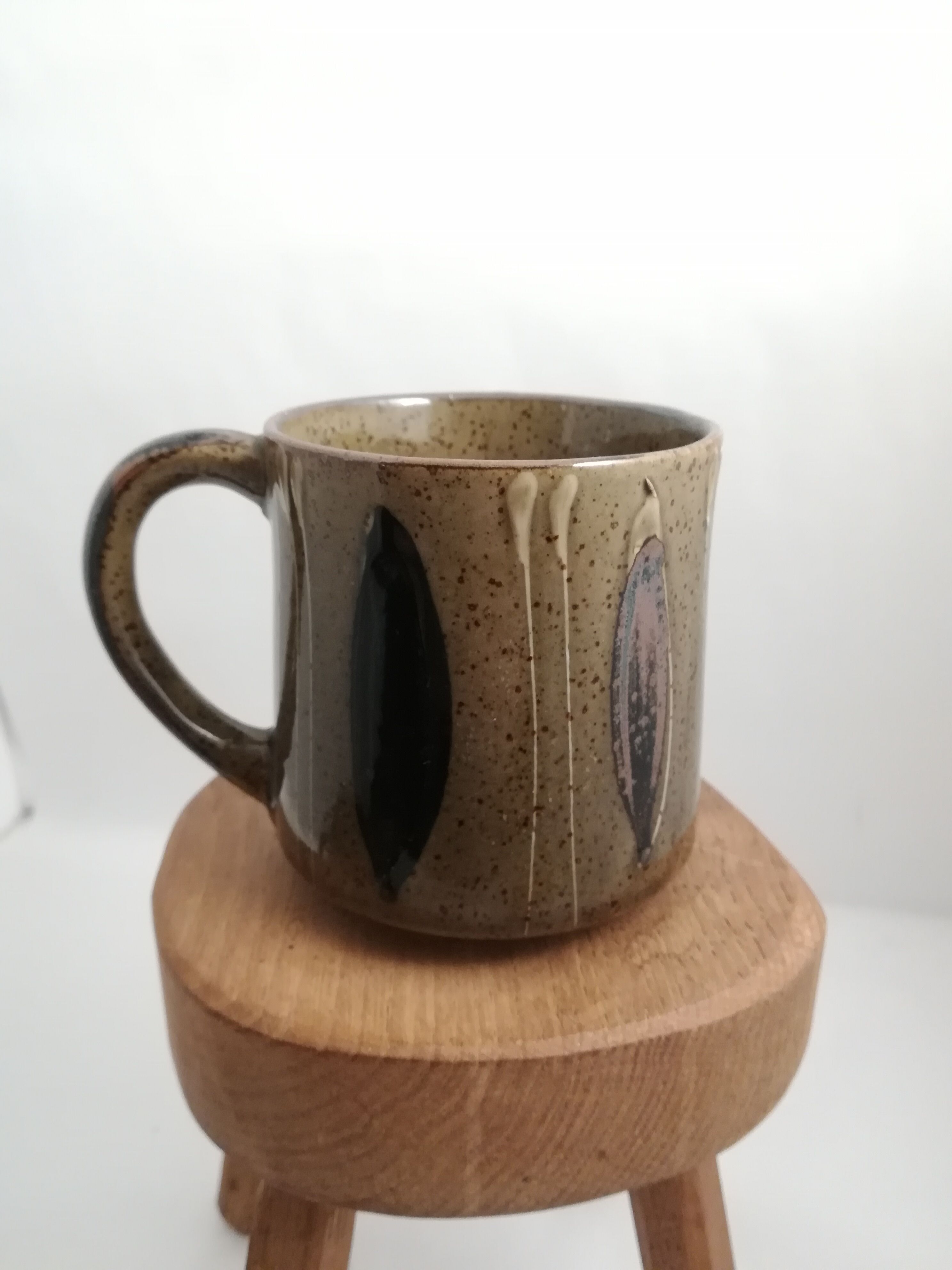 Lot of 4 vintage mugs