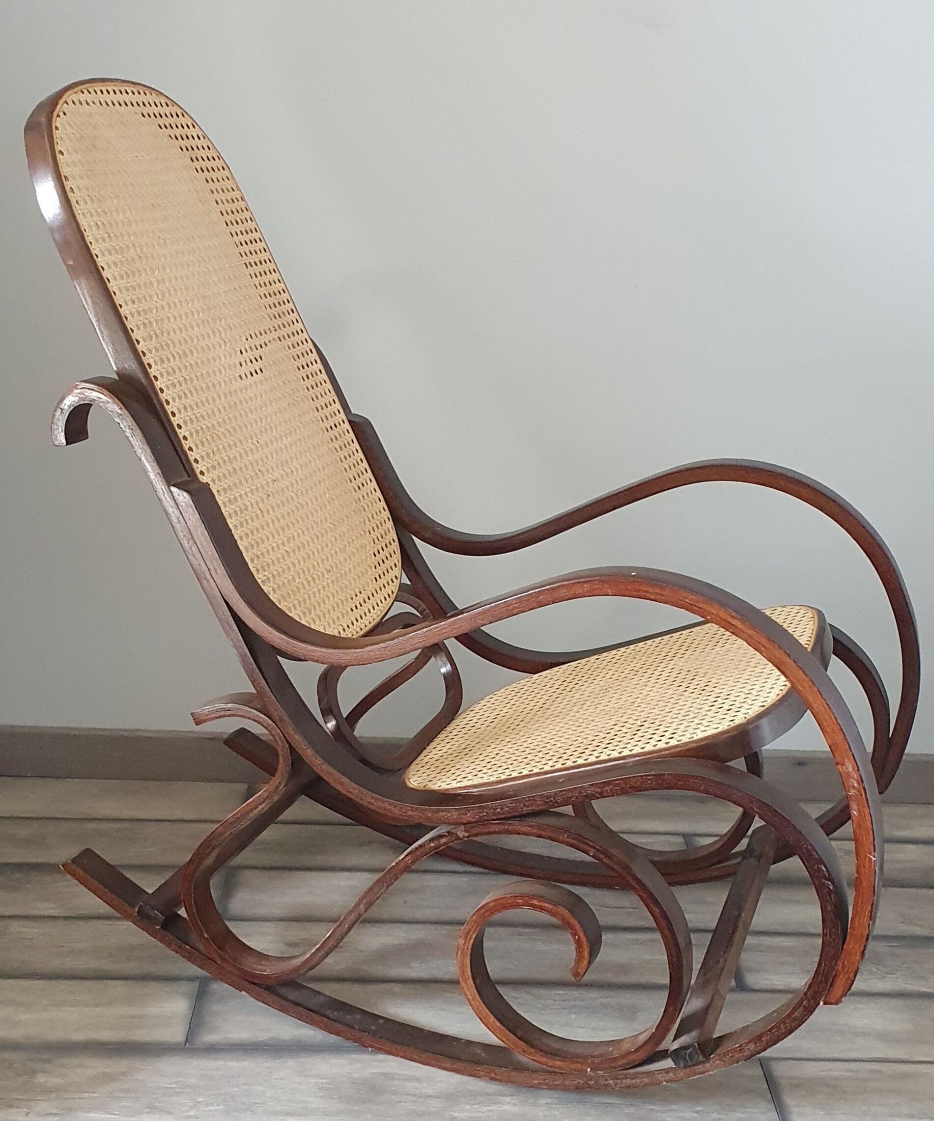 Rocking chair