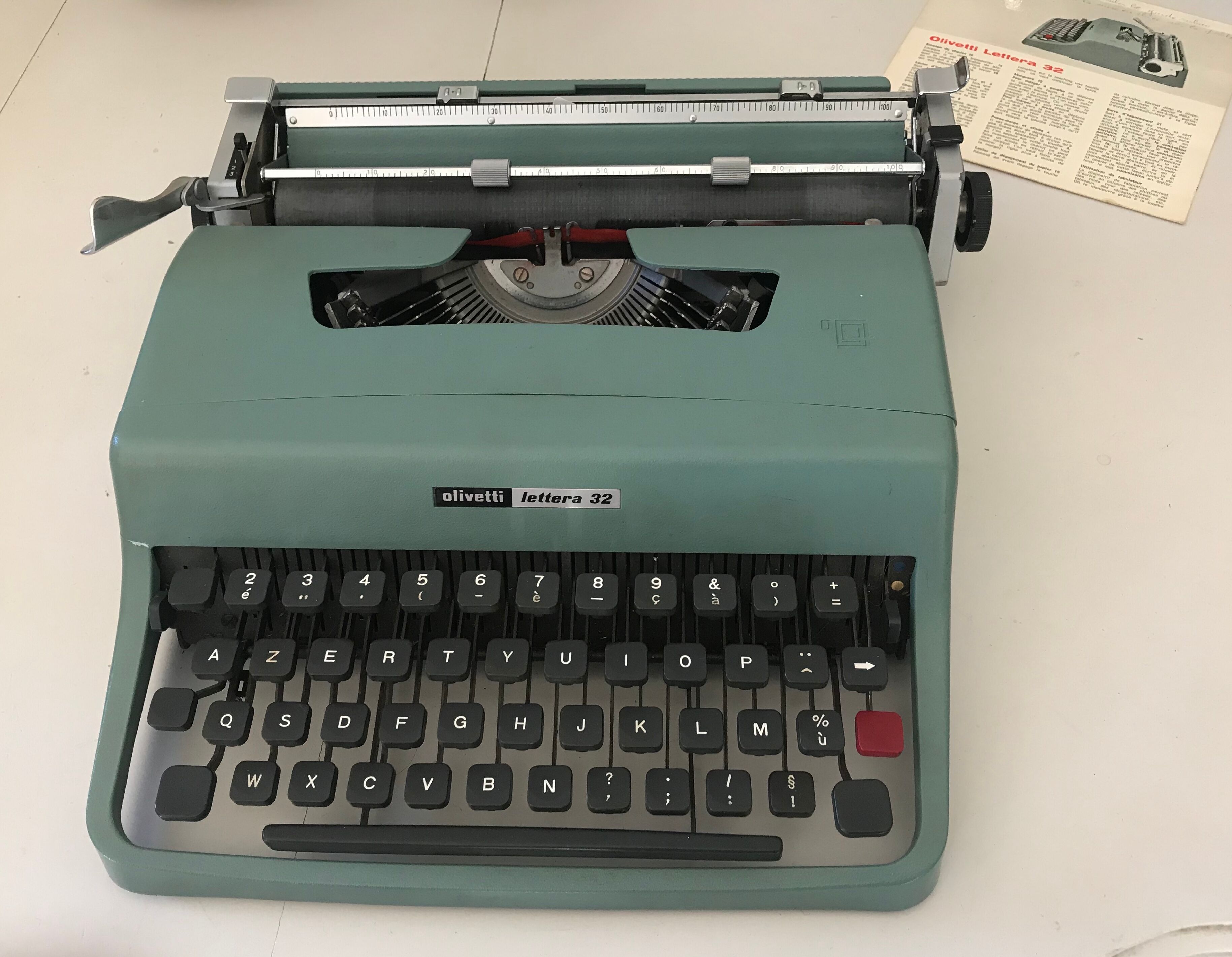 Olivetti Lettera 32 Typewriter