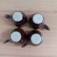 4 petites tasses à goutte/ de poupées