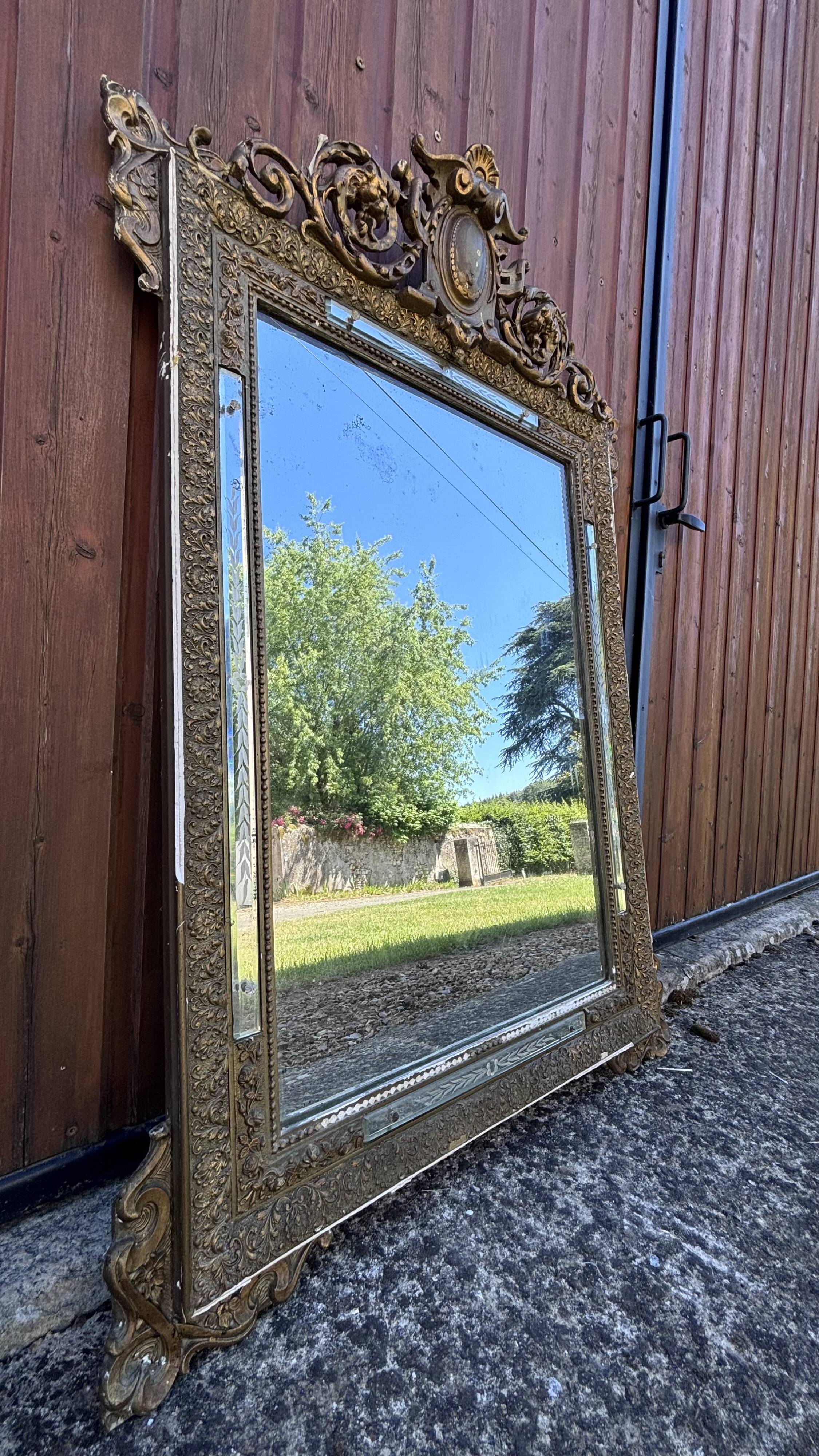 Large Napoleon III carved mirror – Patinated wood & Louis XV decor