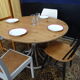 Table ronde piétement tulipe