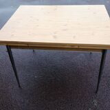 Table in formica