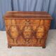 Commode Louis Philippe en ronce de noyer