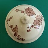 Lot plates, soupiére, stackable cups and sauciére