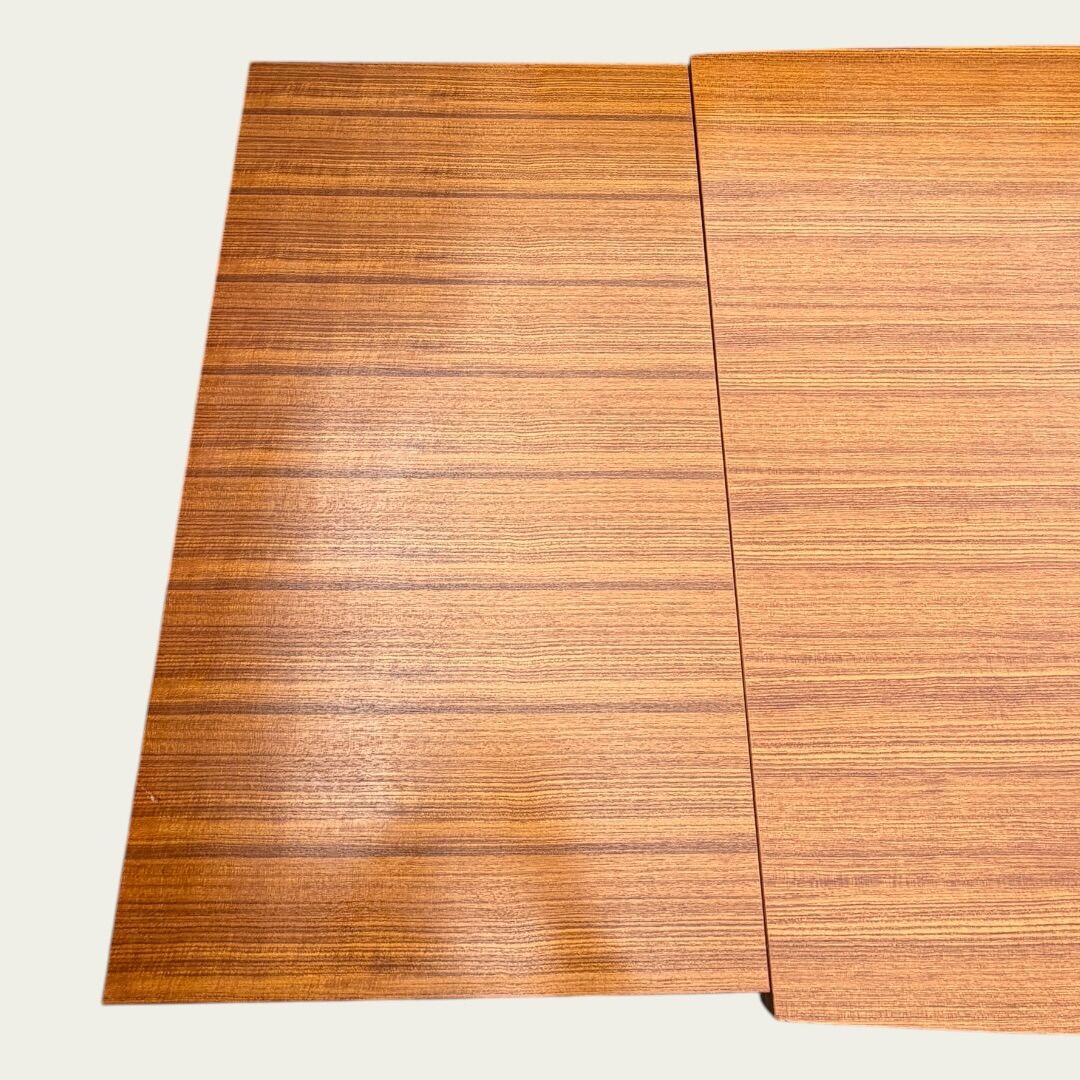 Scandinavian extendable dining table in Teak 1960