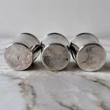 Set of 3 small silver 970 sterling cups with enamelled flags from the 20th century.
