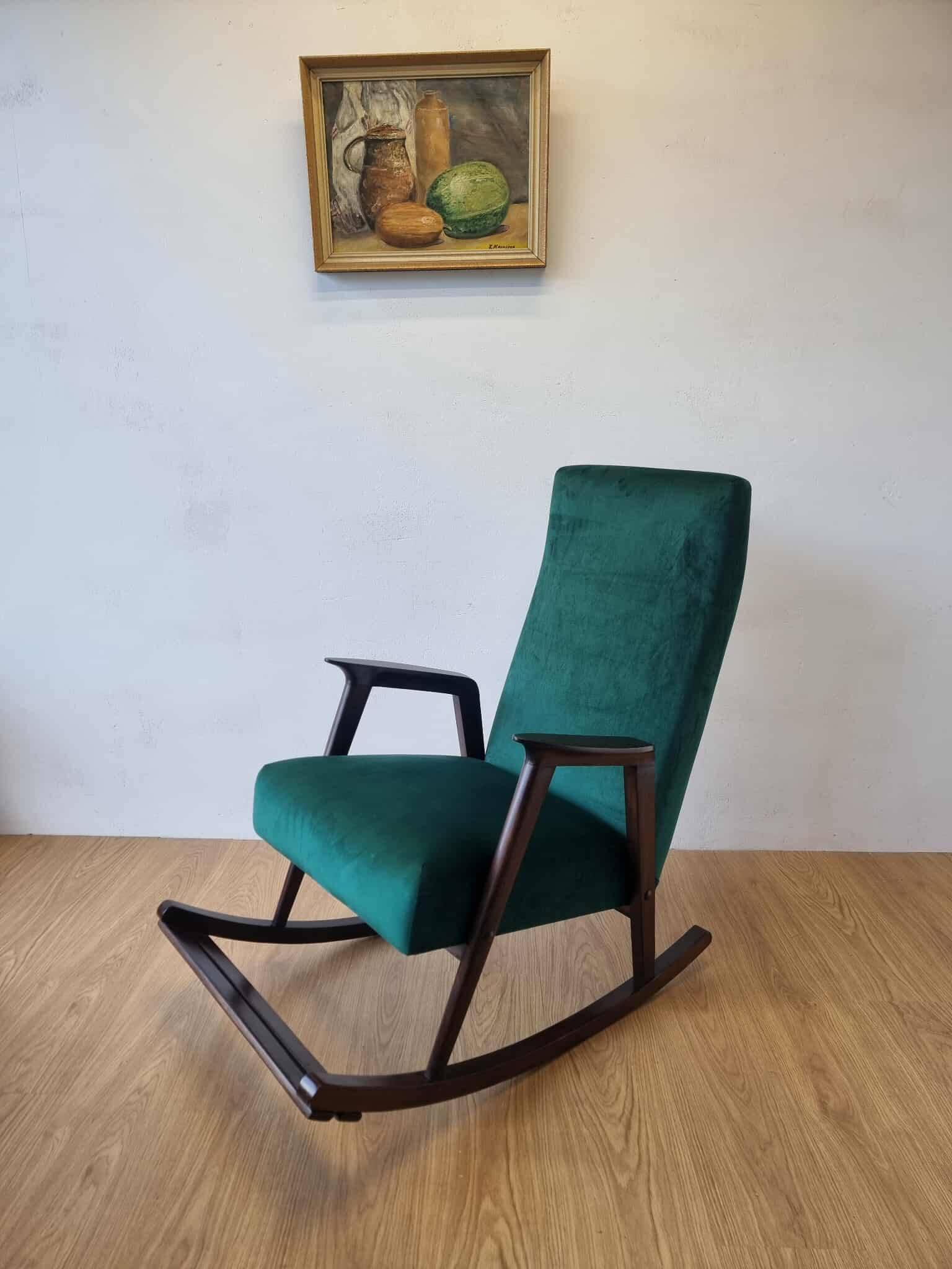 Chaise à bascule vintage des années 50.