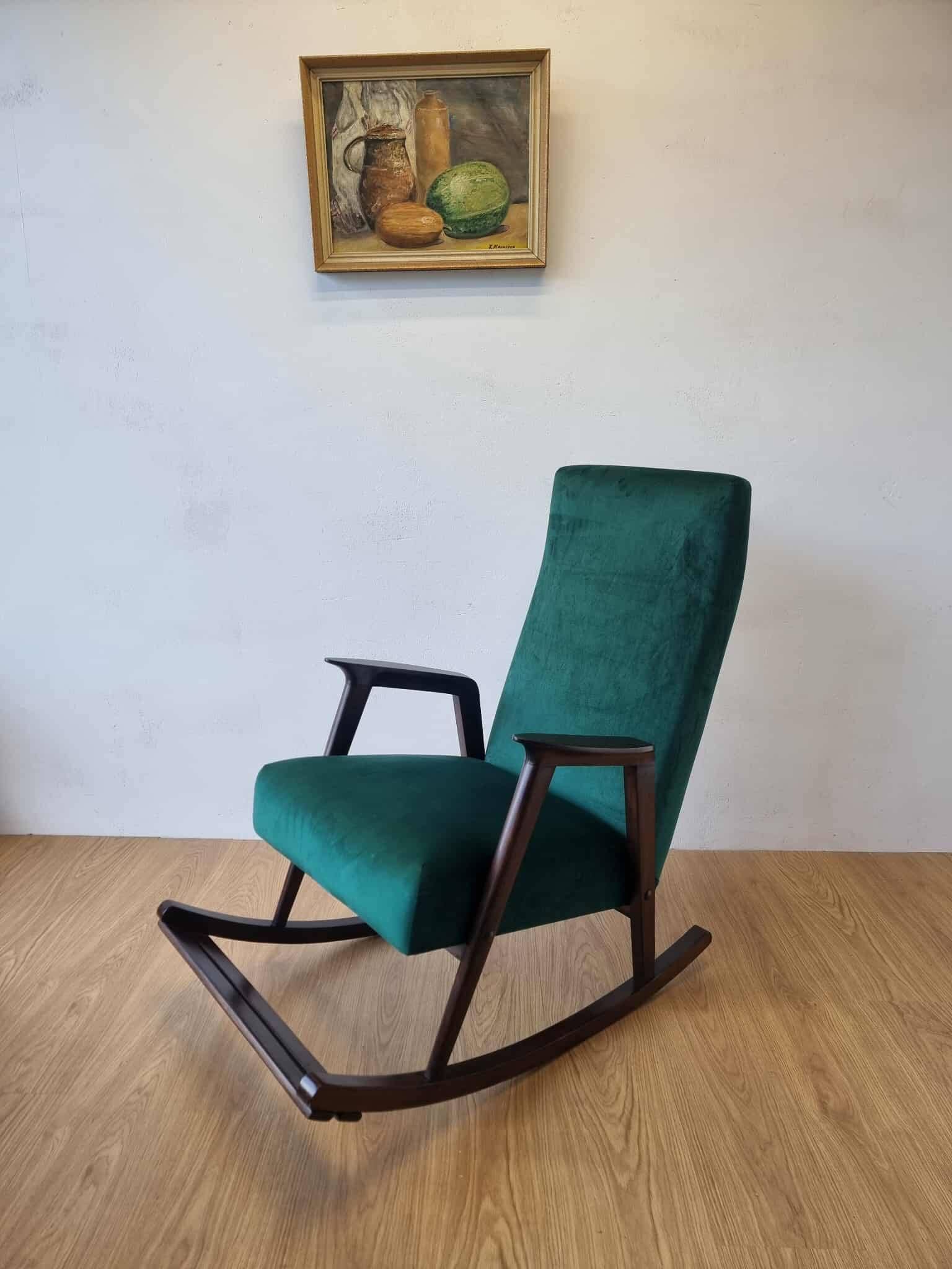 Chaise à bascule vintage des années 50.