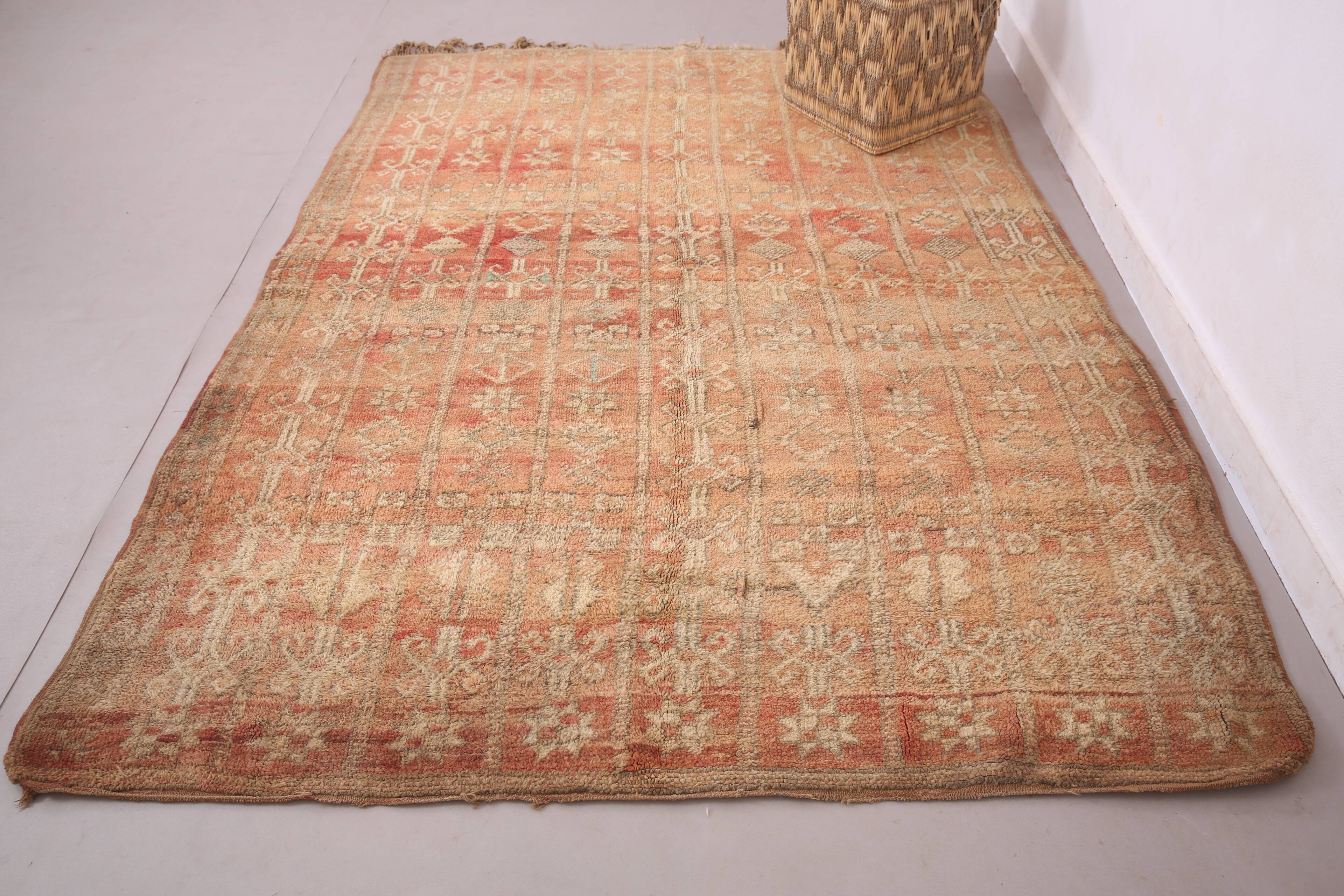 Vintage Moroccan Rug 177 x 242 cm- Authentic berber rug - Wool Rug Handmade