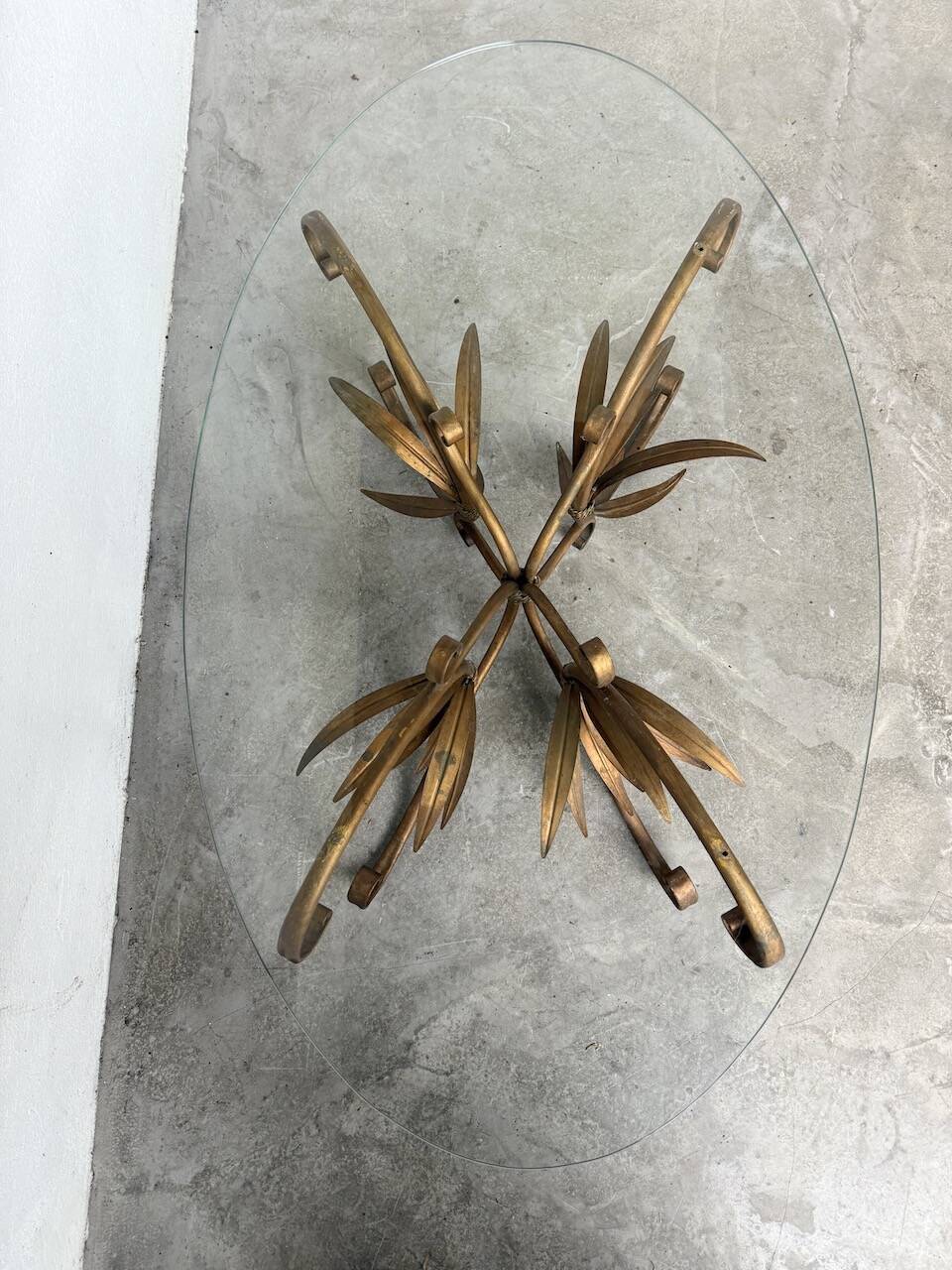 "ear" style coffee table