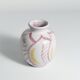 Vase en céramique moderne scandinave avec des feuilles rouges et jaunes, Alingsås Keramik 1947