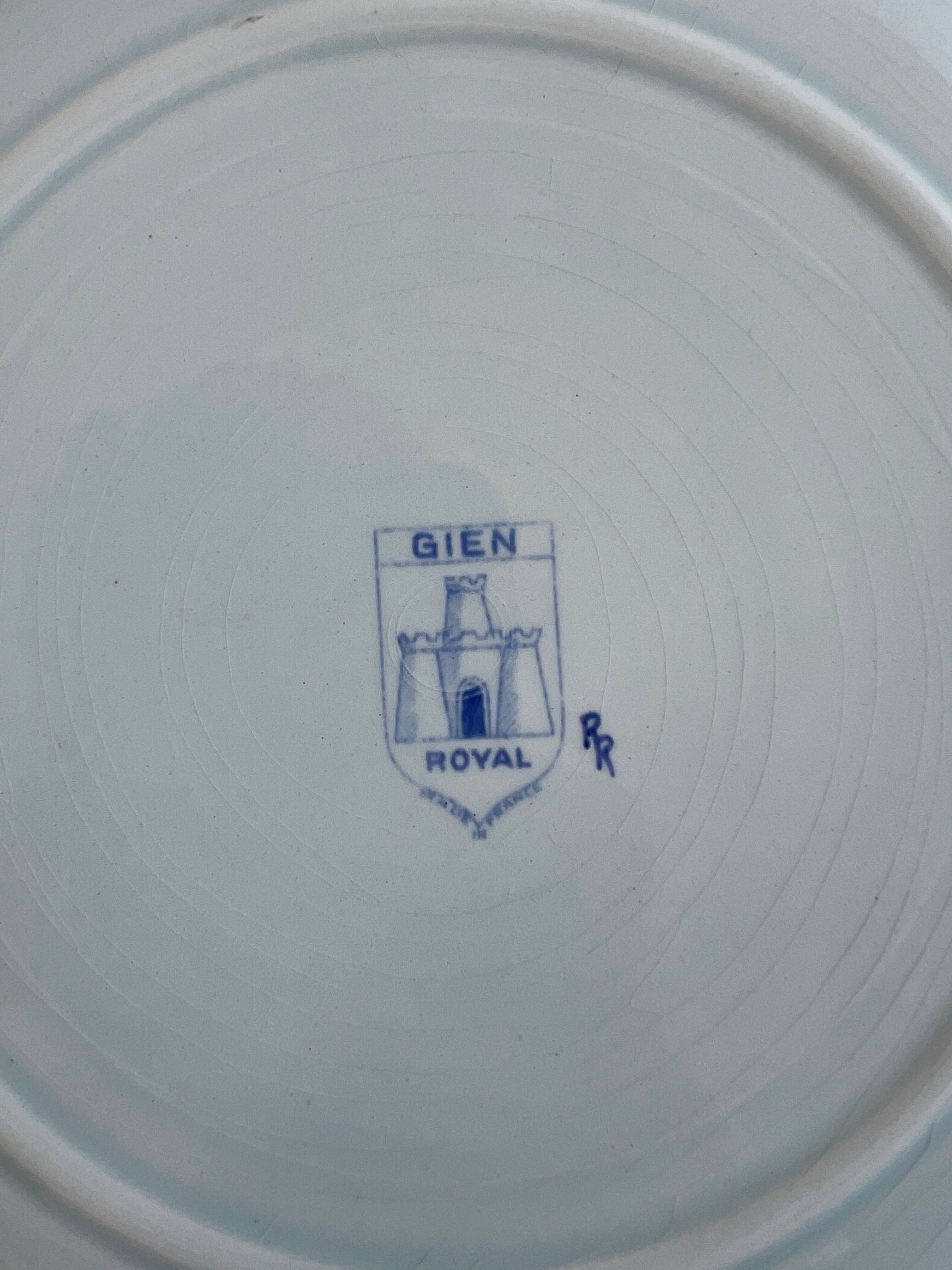 Presentation plate / large plate gien royal