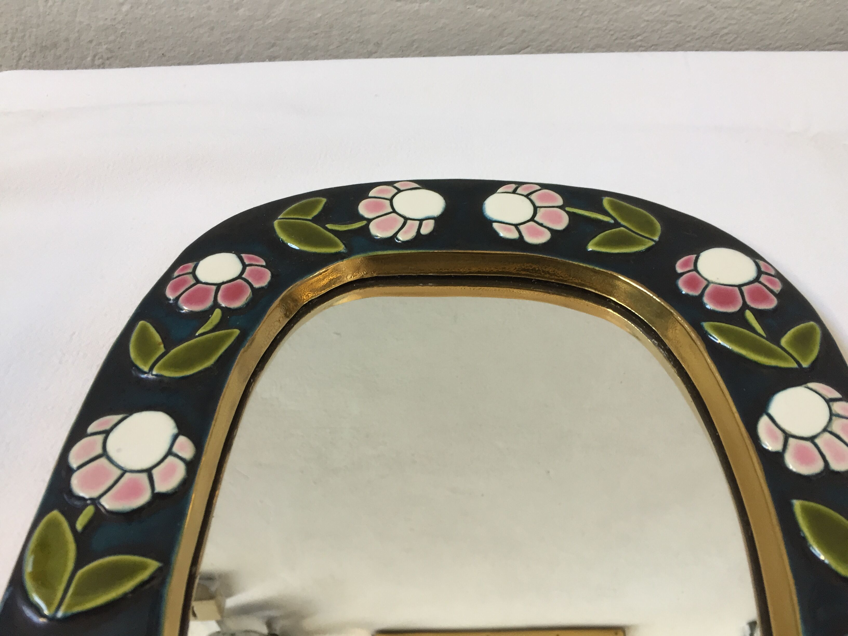 Mirror earthenware flowers and bird of Francis Lembo of the 1970s décor