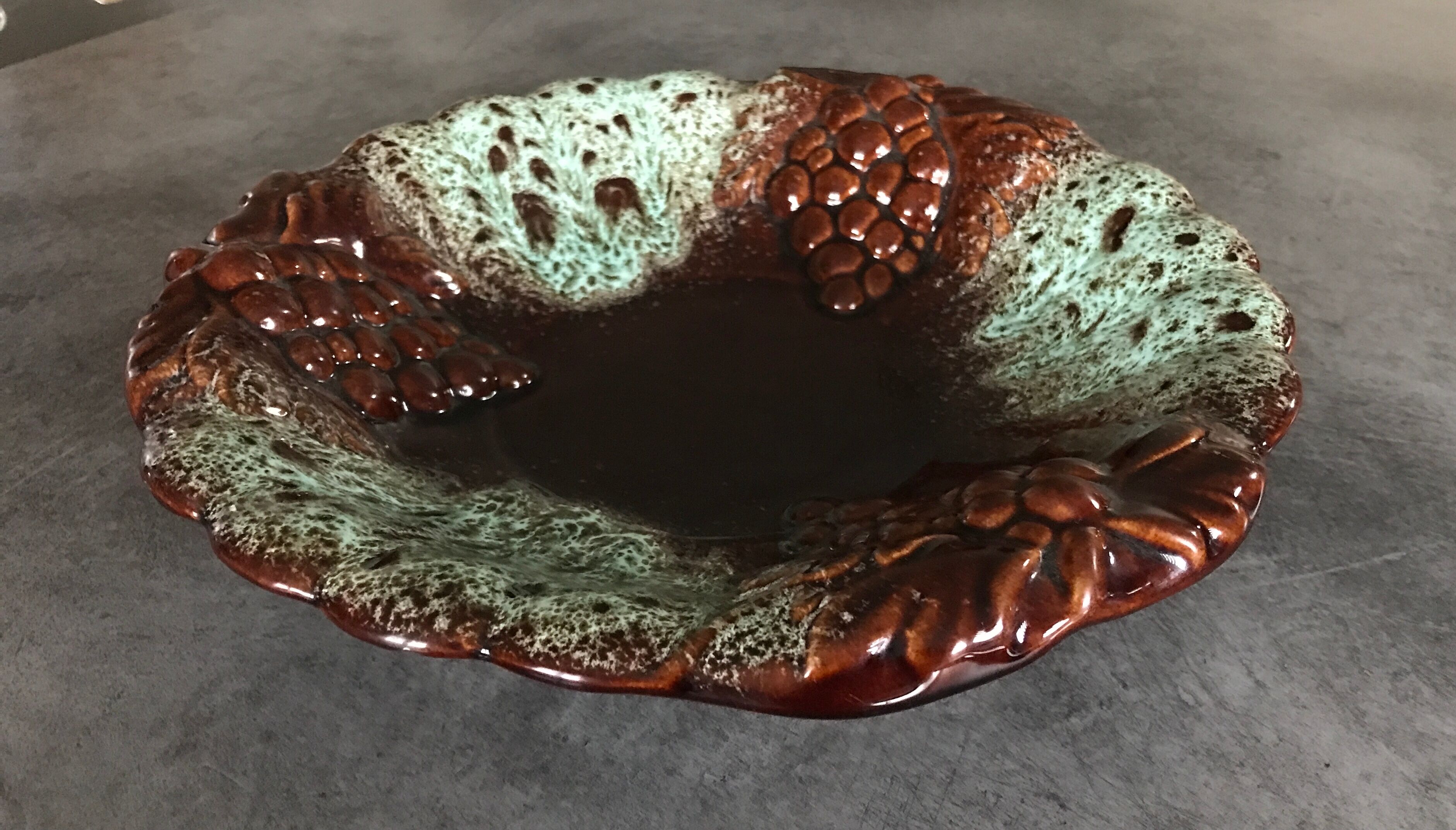 Fruit cup ceramic centerpiece decorated with bunch of grapes, numbered