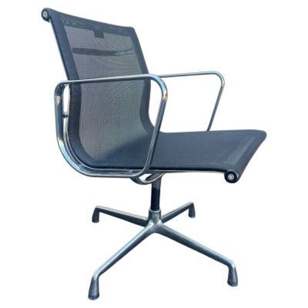 Chaise pivotante Charles Eames VITRA