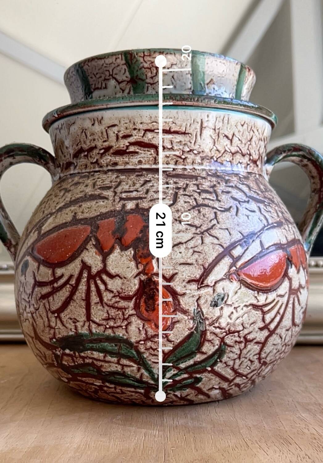 Large ceramic pot with fish decor – hand-painted piece