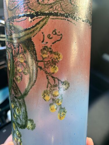Vase art nouveau décore de mimosas signature Leg. ( Théodore LEgras )