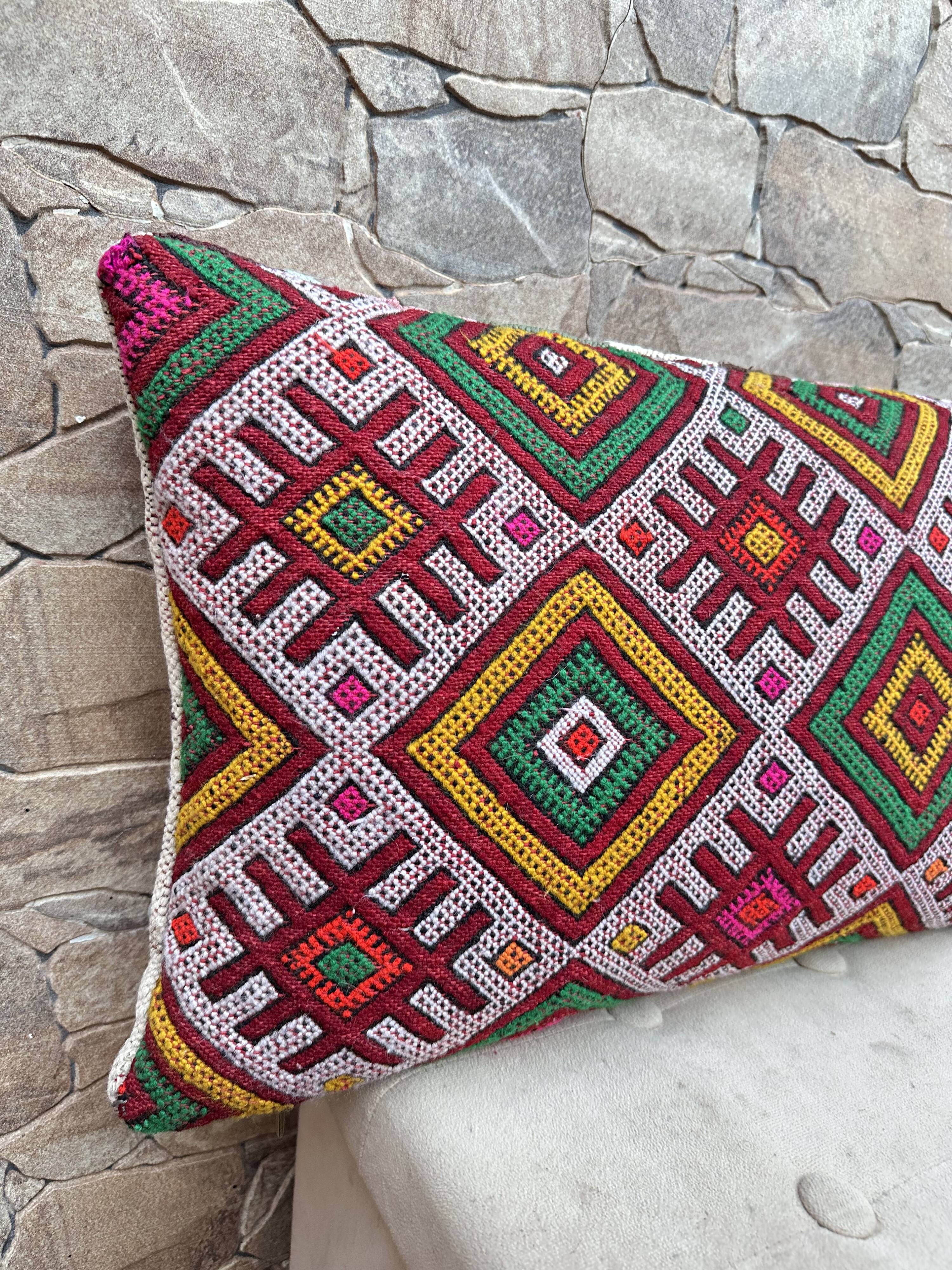 Vintage Moroccan Berber wool cushion cover