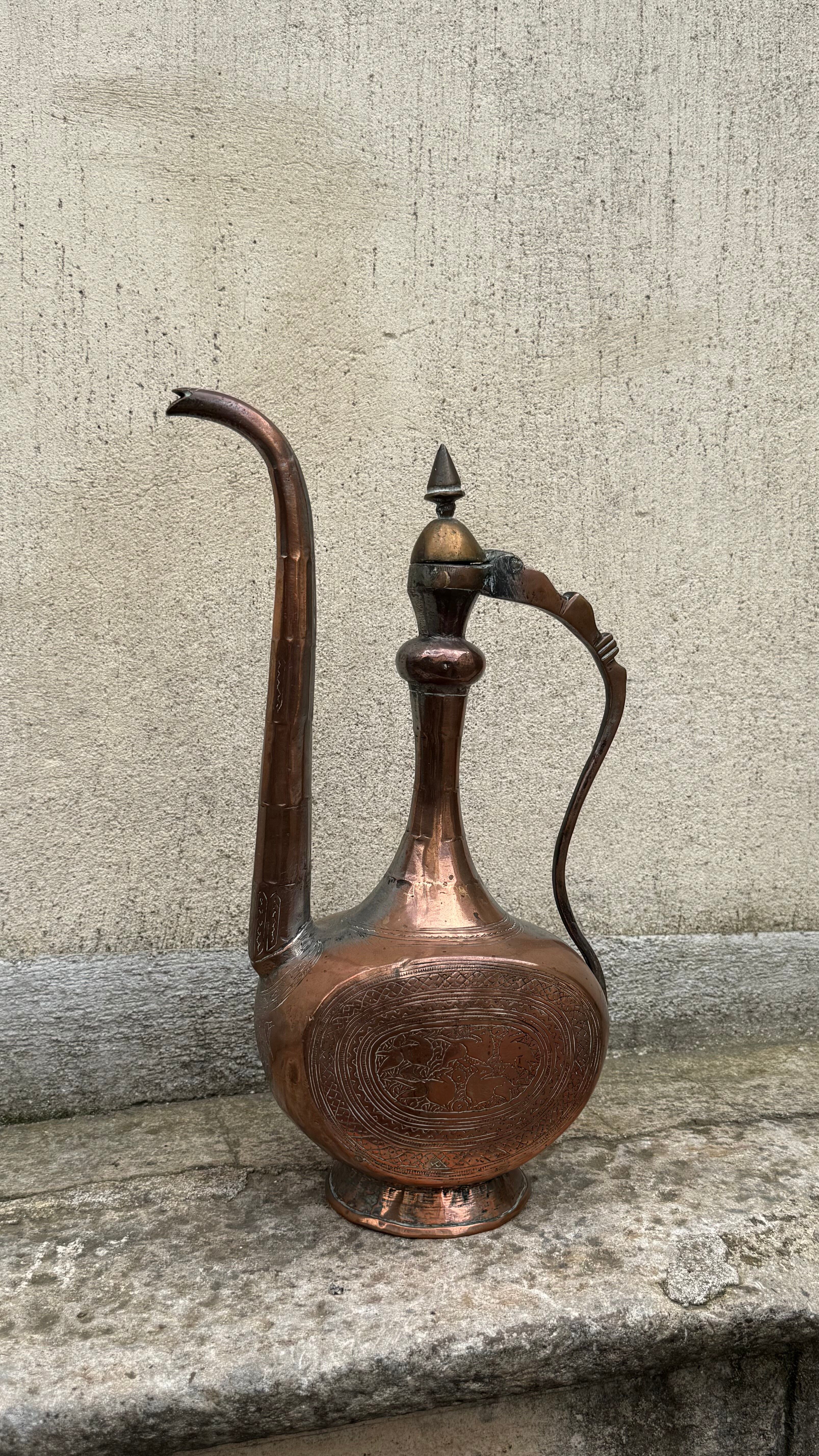 Antique Eastern jug in copper & brass, engraved – handcrafted decoration –