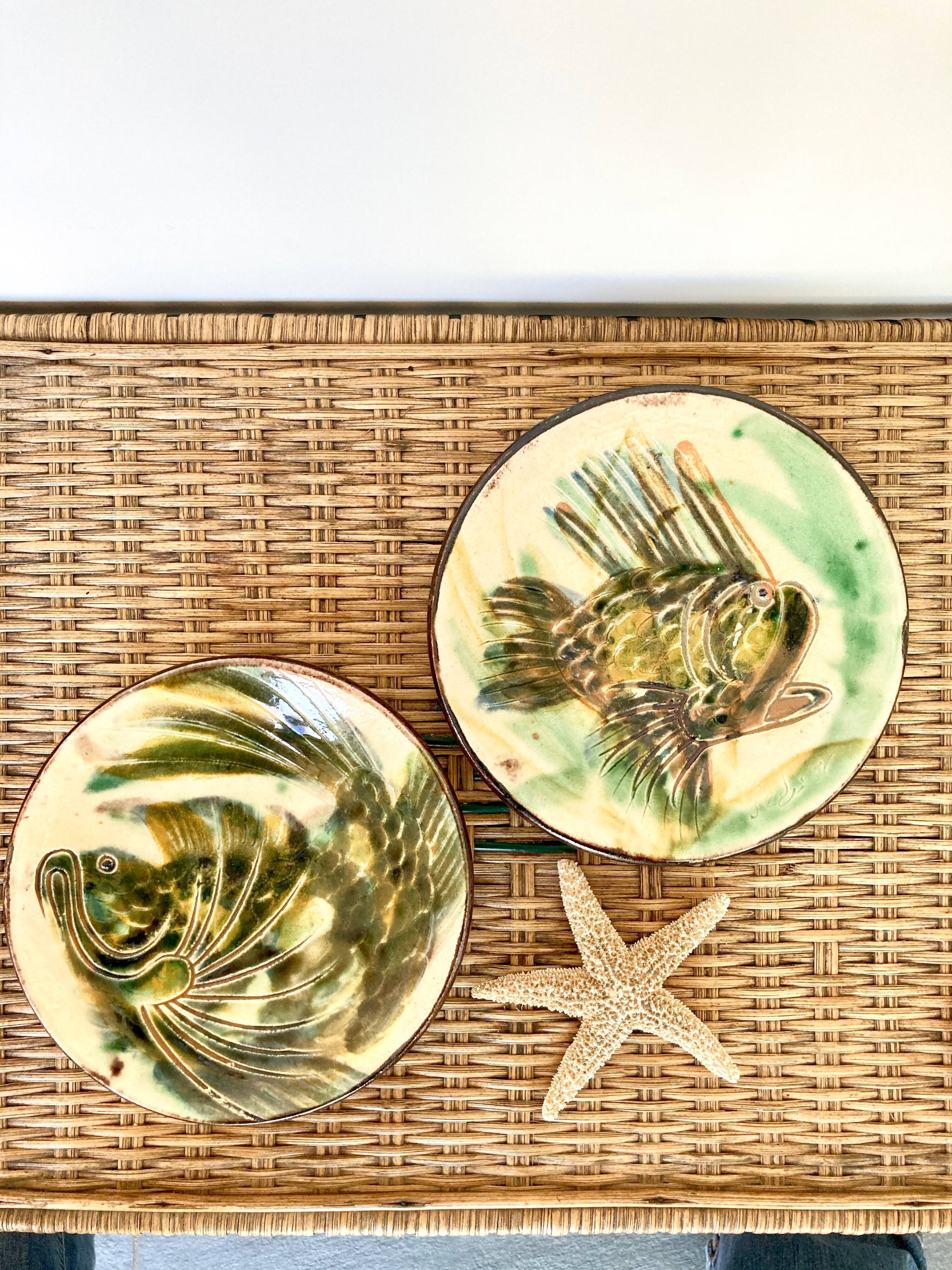 Decorative plates signed fish décor
