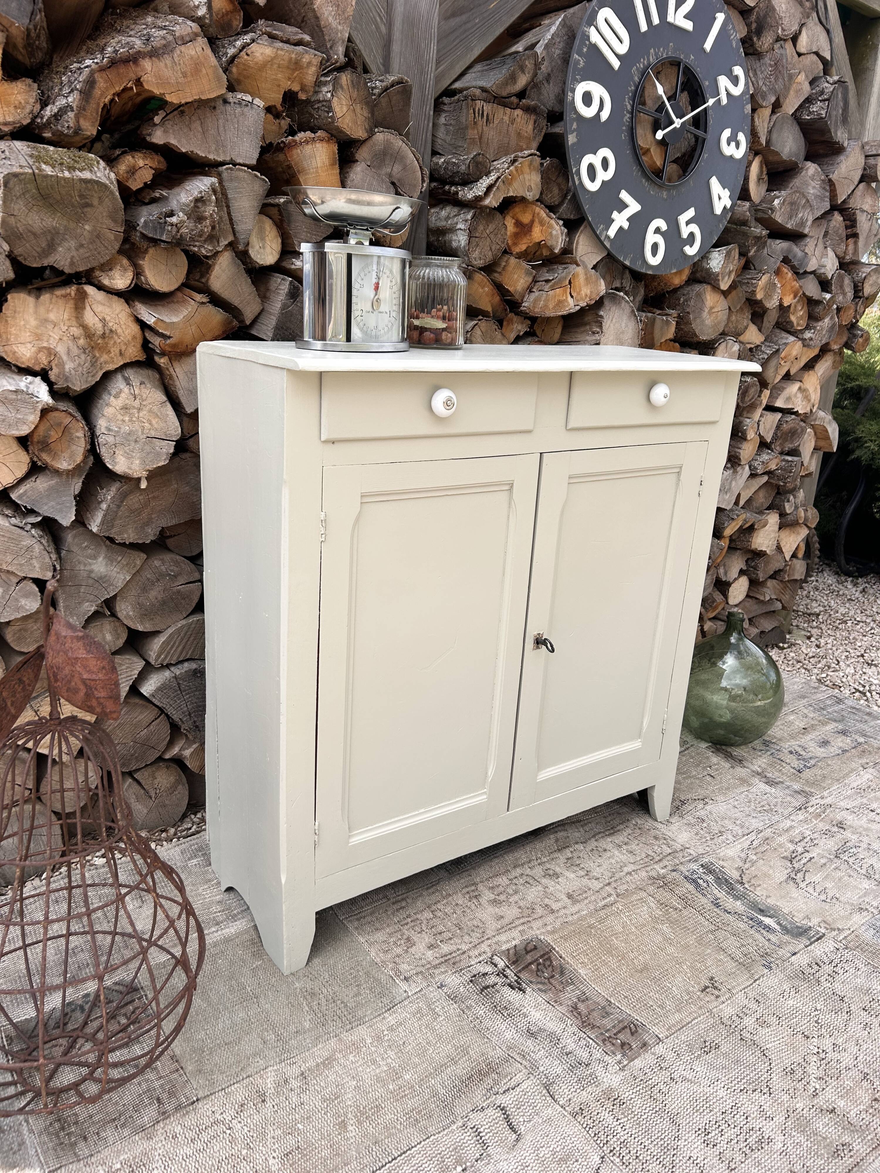 Parisian-style buffet