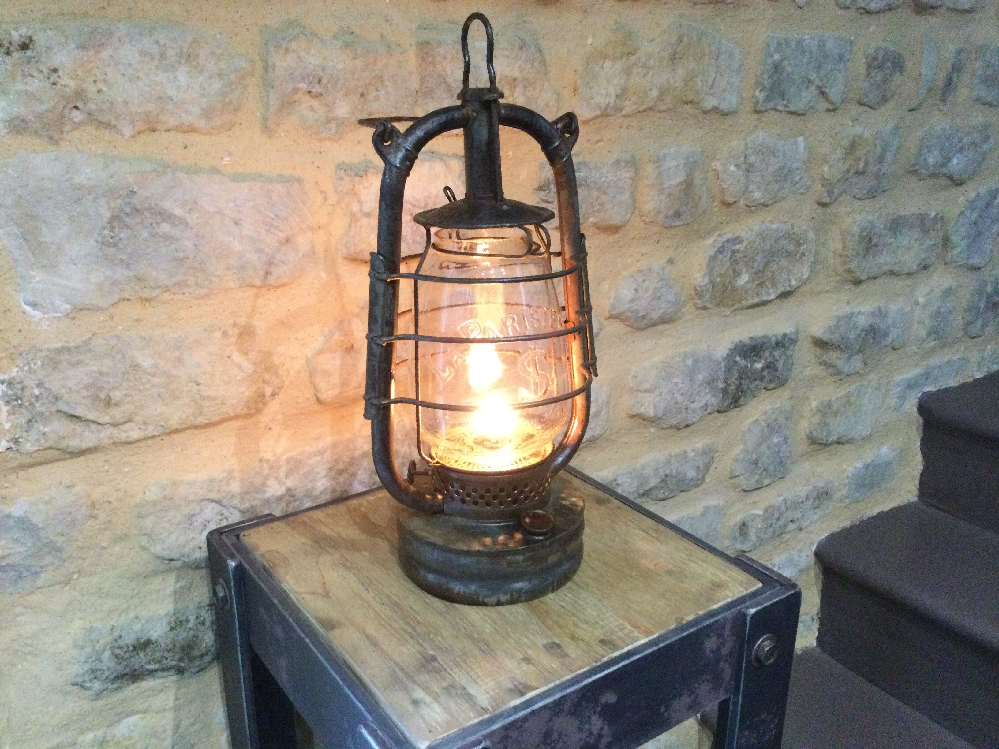 Kerosene lamp The Parisian beautiful condition