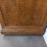 Marble top store bank