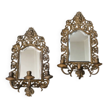 Paire d'appliques miroirs avec bougeoirs en laiton