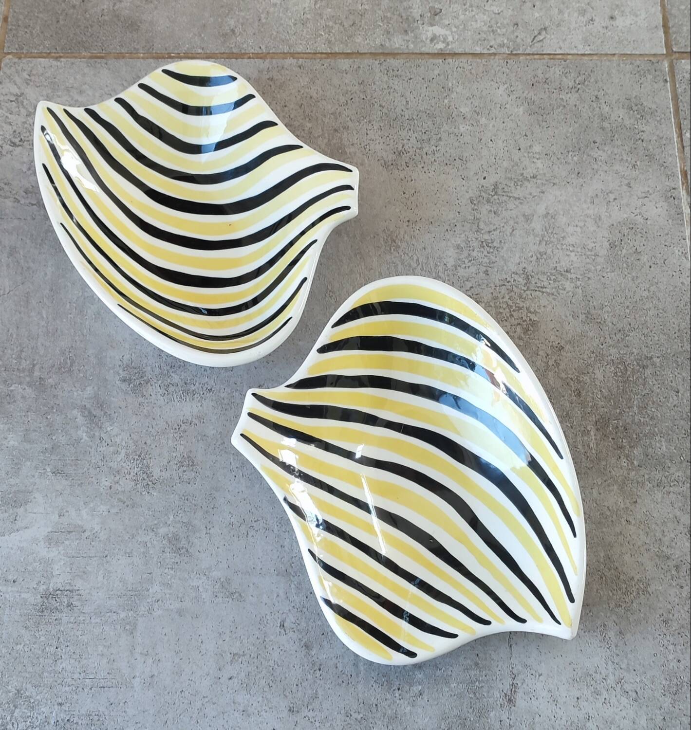 Large bowls, empty pockets by Alessio Tasca in Italian ceramic 60-70