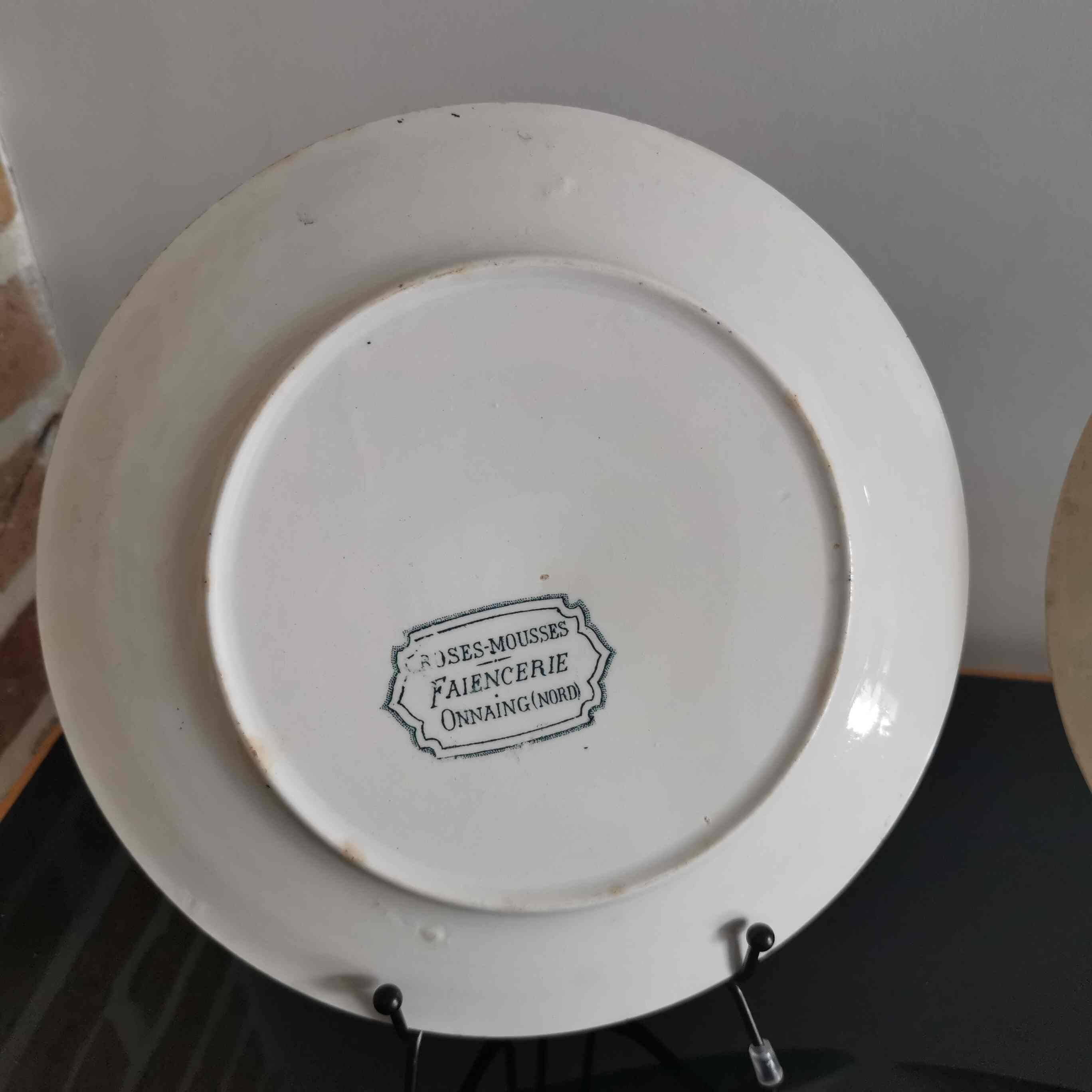 2 Moss Roses flat plates